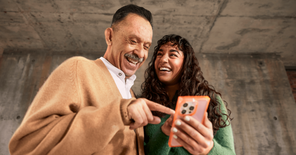 customers reading a message