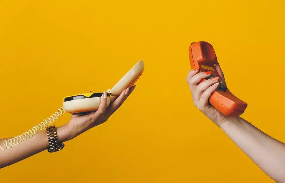 対話型AIをカスタマーサポートの業務効率化に生かすために必要なテクノロジーは？