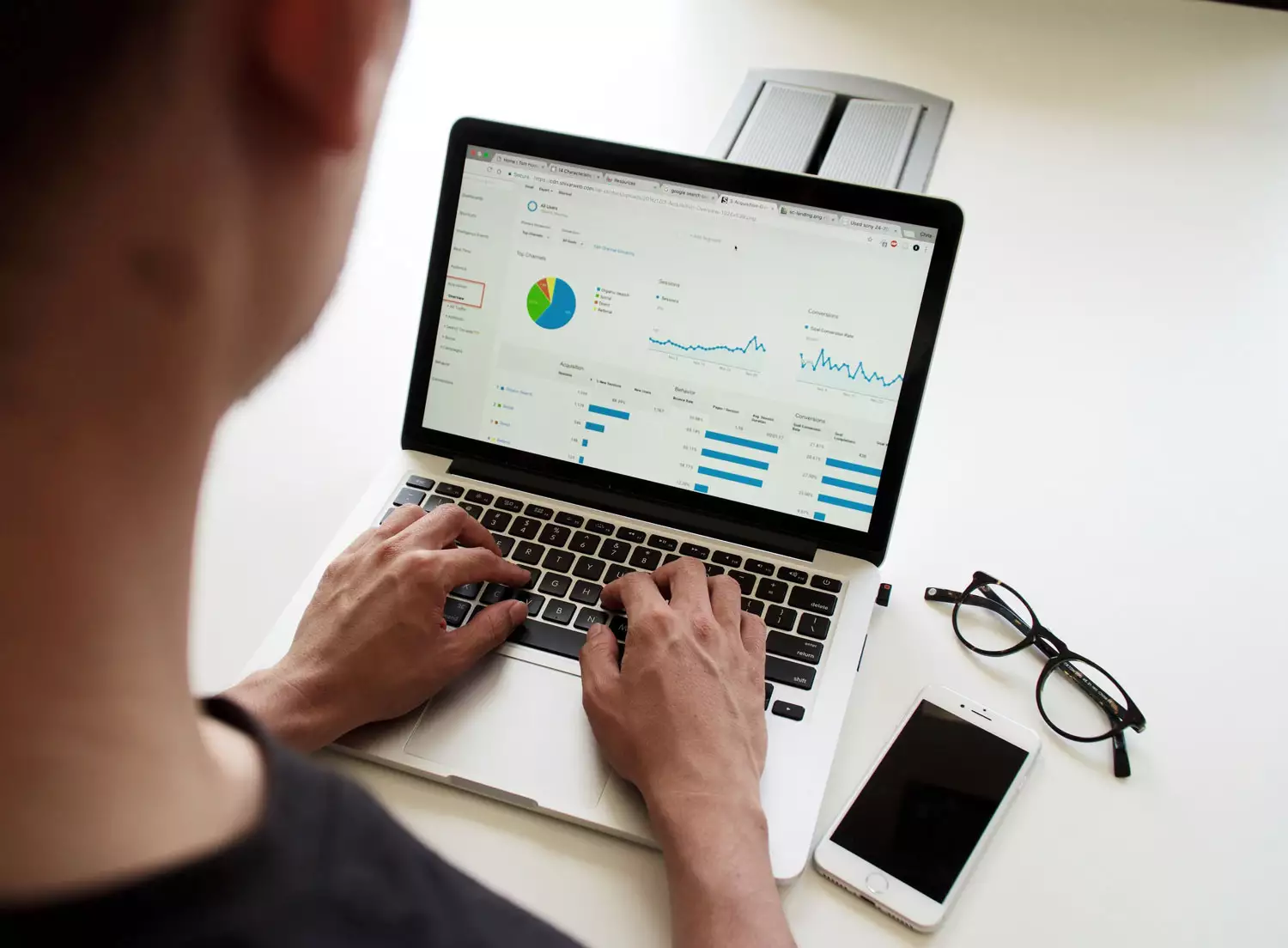 Support leader or data analyst? Why data analysis is an essential CX skill