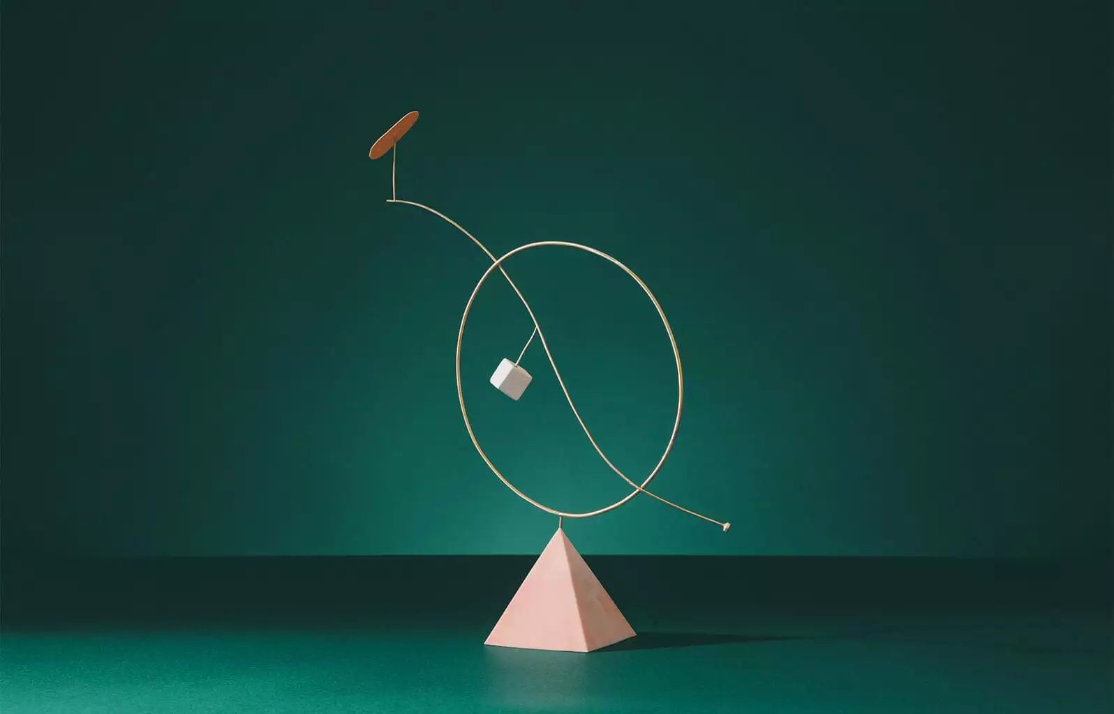 What is the difference between chat and messaging?