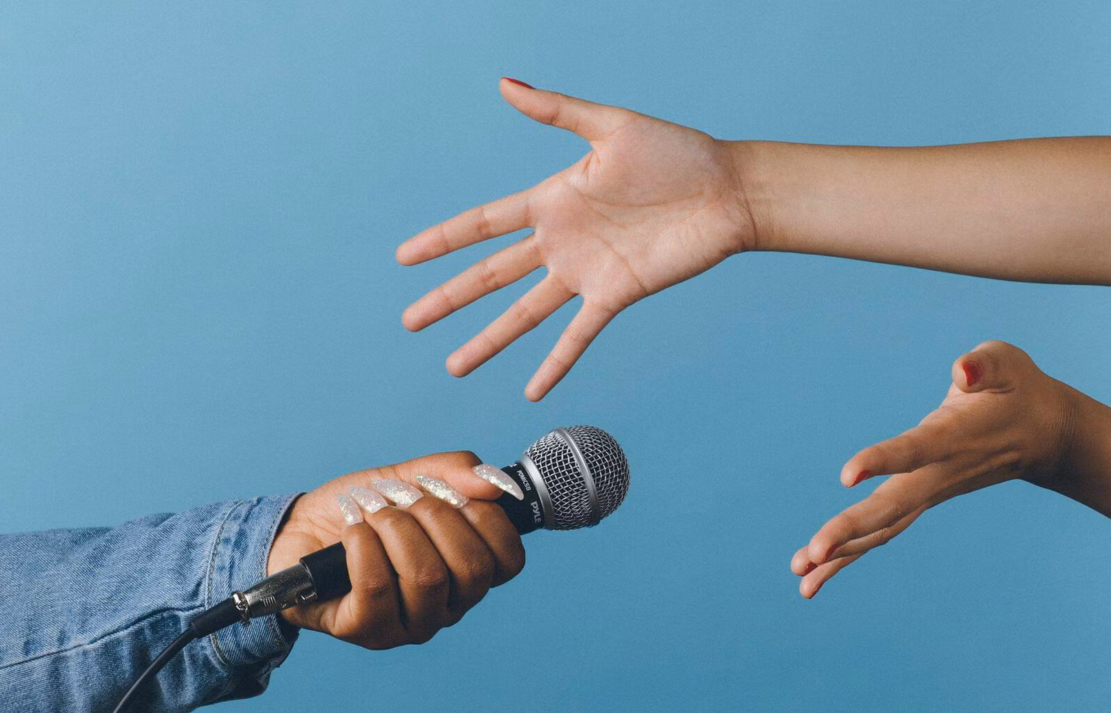 Cold calling scripts: 14 examples, templates, and tips