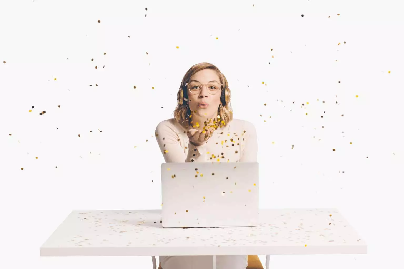 35 customer experience statistics to know for 2026
