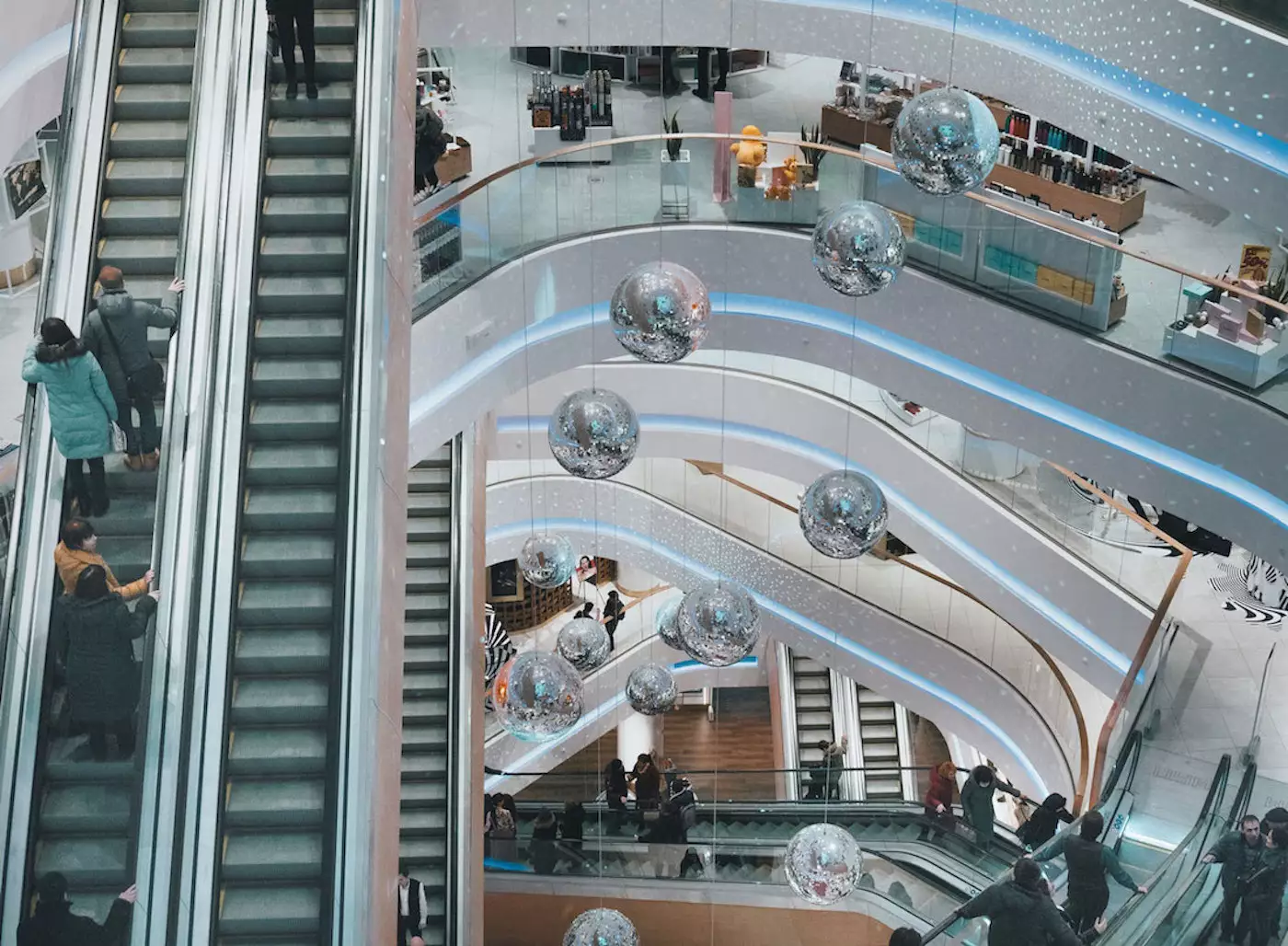 Figitalízate: la línea que separa las experiencias de los clientes en las tiendas físicas y online se desdibuja cada vez más