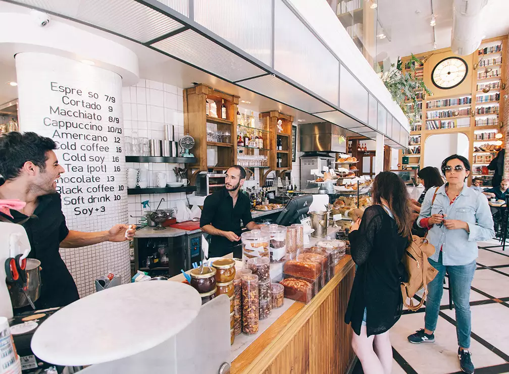 8 steps to creating loyal, human, customer connections